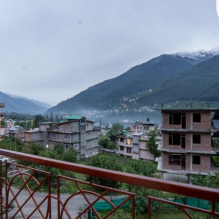 Pristine Inn Manali Exteriör bild