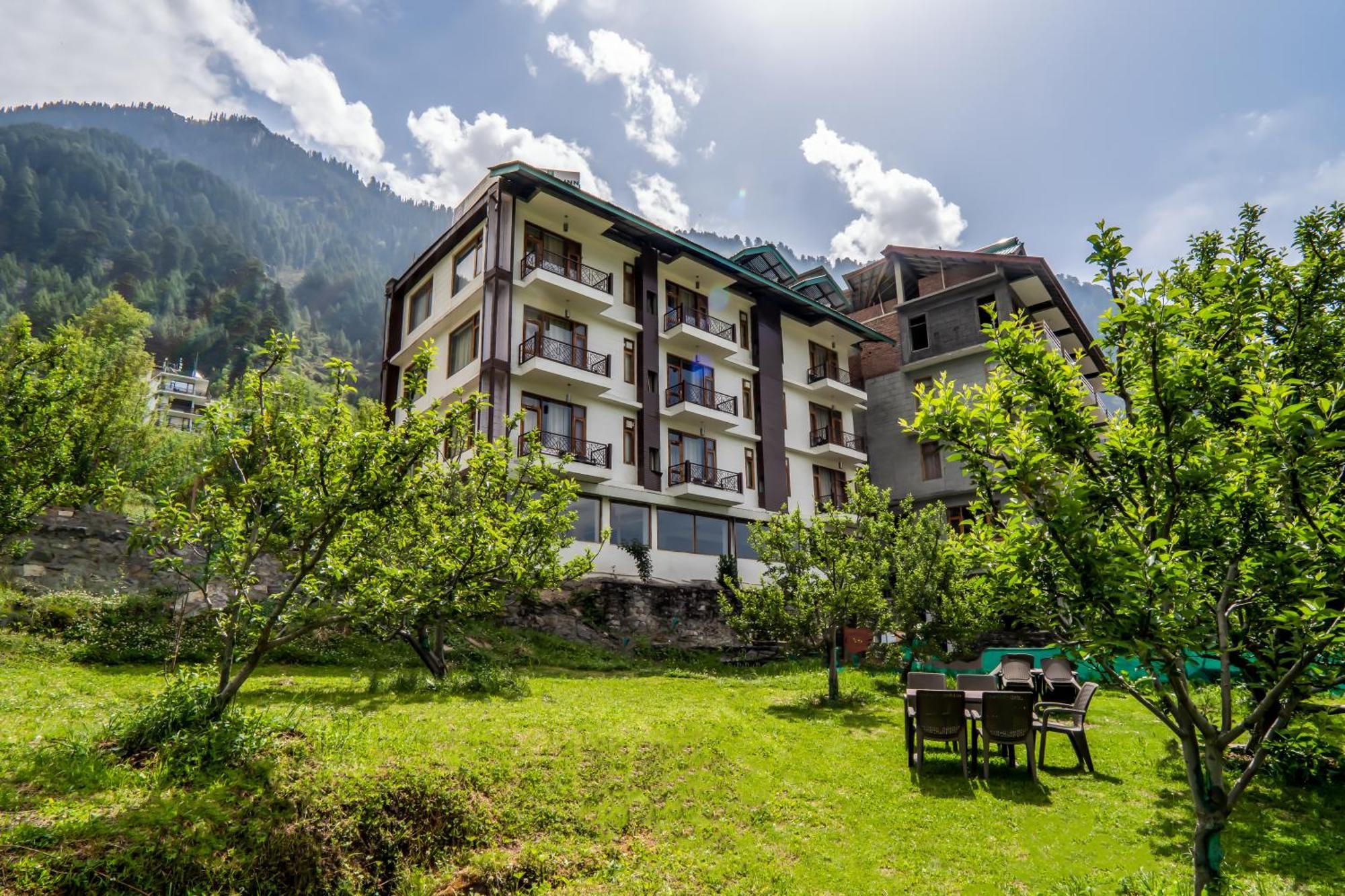 Pristine Inn Manali Exteriör bild